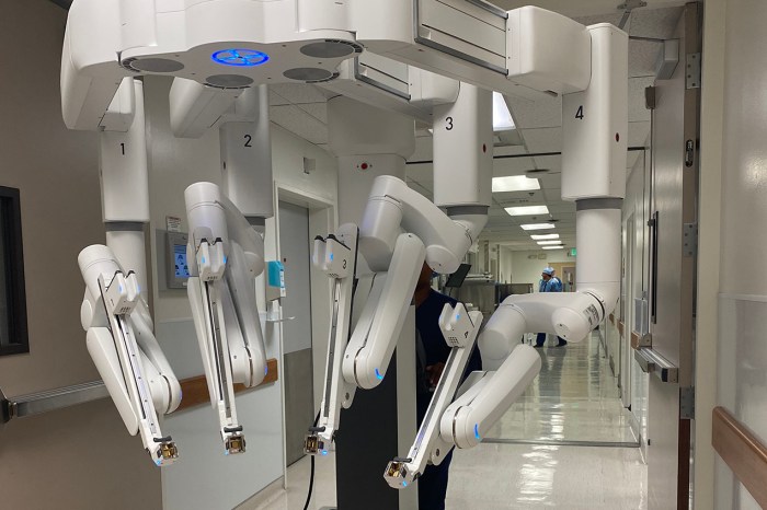 How Robotics is Improving the Precision of Medical Devices