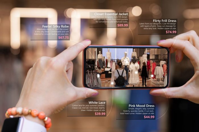 How Virtual Reality is Enhancing Online Shopping Experiences